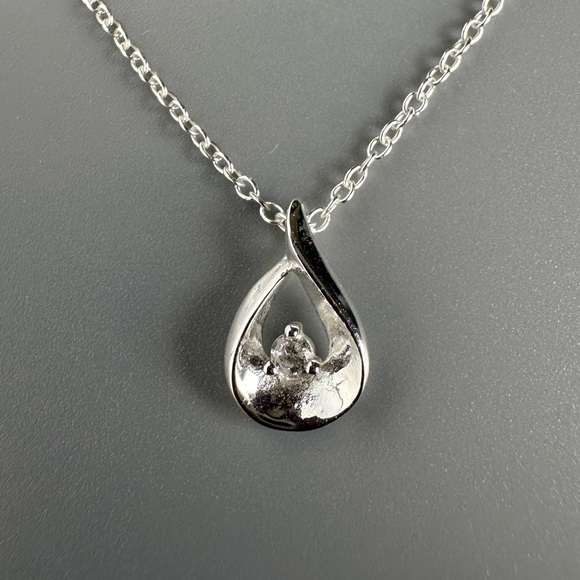 Sterling Silver Classic Solitaire Tear Drop Pendant Necklace - Picture 4 of 9